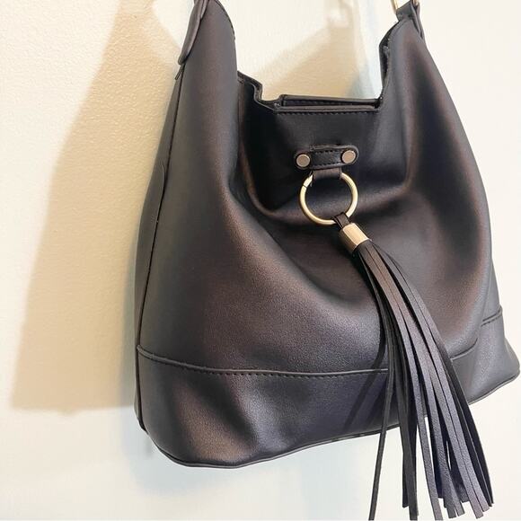 Lulu Dharma Womens Leather Tasseled Shoulder Handbag Bucket Bag Black One Size - Picture 5 of 16